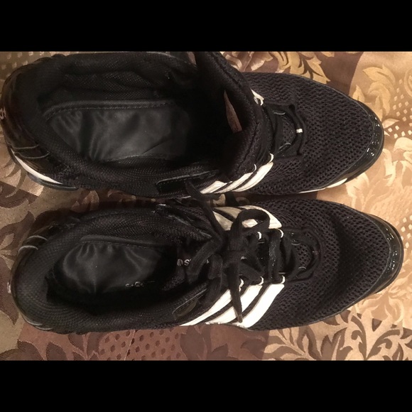 —SOLD—-adidas tennis shoes - Picture 7 of 7